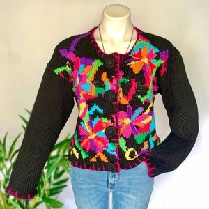 v i n t a g e :: Chunky Handknit Floral Granny Knit Cardigan